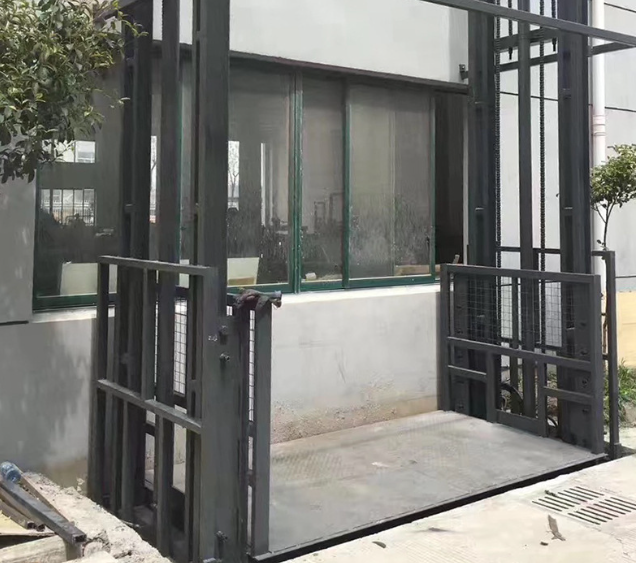 荆门导轨式施工升降机助力民生工程提速增效